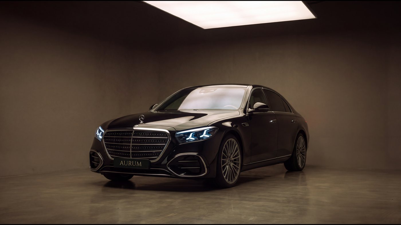 Nouvelle Mercedes-Benz Classe S Pack AMG noire · berline de luxe AURUM